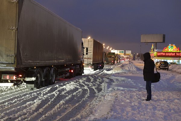 Два человека погибли при столкновении двух фур в российском регионе