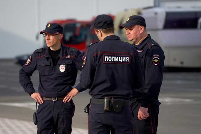 В Москве подозреваемый в разбое четыре раза выстрелил в полицейских во время задержания