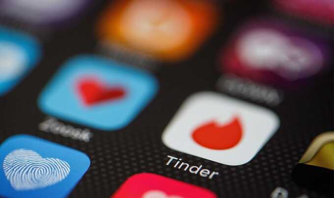 Семь сирен из Tinder разводили мужчин на деньги в вымышленных ресторанах в Петербурге