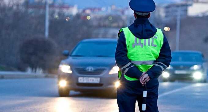 Водитель пытался сбежать после столкновения с полицейской машиной во Владивостоке