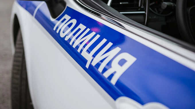 В Новороссийске полиция обязала мужчину вымыть служебный автомобиль после акта вандализма