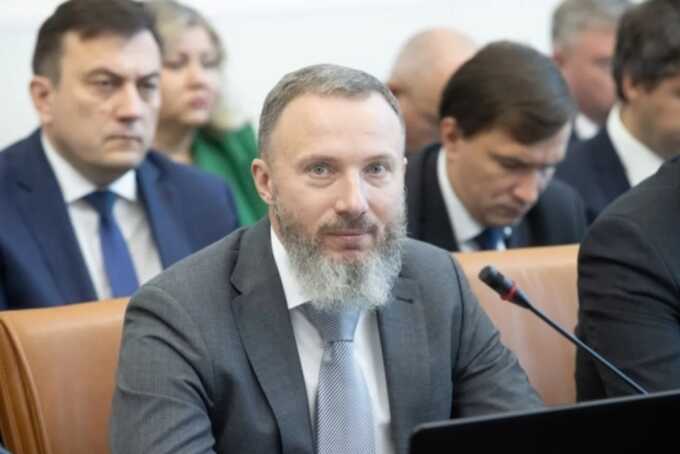 Пономаренко срочно разоблачил Власова, чтобы спасти себя после скандала с конкурсом для участников "СВО"