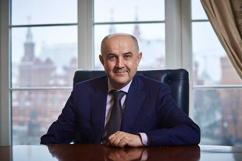 Сын бывшего топ-менеджера «Газпрома» Али Узденова начал распродажу своих активов