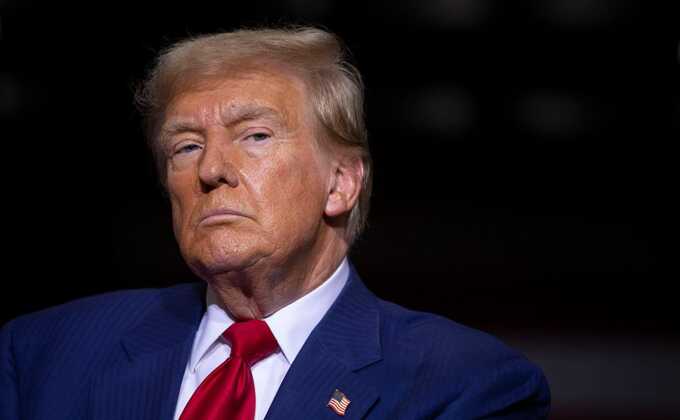 Трамп не собирается продолжать торговую паузу