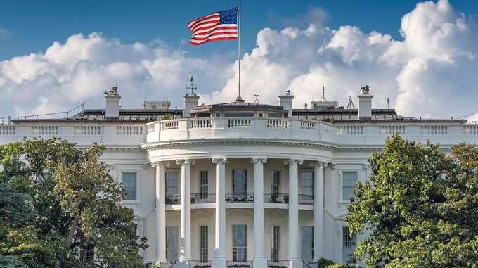 Белый дом выразил недовольство Маском за его критику законопроекта Трампа