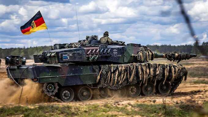 Германия стремится создать самую мощную армию в Европе, однако сталкивается с бюрократическими преградами и недостатком кадров
