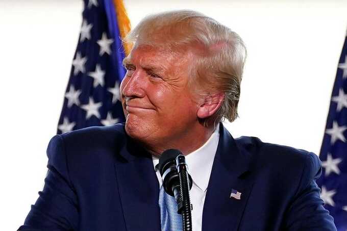 Семья Трампа анонсировала выпуск собственного смартфона