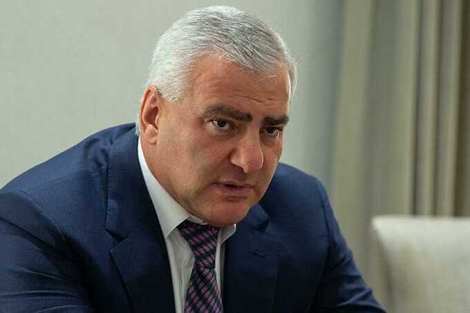 Самвел Карапетян сообщил, что при его задержании и обыске дома вмешивались простые граждане