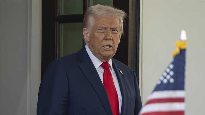 Трамп одобрил планы нанесения удара по Ирану, но временно их приостановил