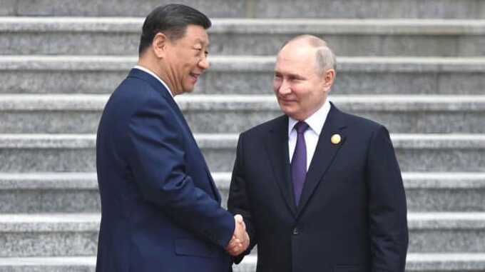 Путин и Си Цзиньпин обсудили по телефону войну между Израилем и Ираном