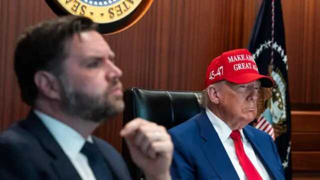 Трамп проводит совещание из-за ударов Ирана по американским базам