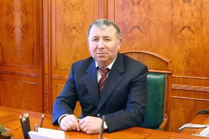 Сотрудники правоохранительных органов провели обыск у государственного секретаря Дагестана Магомедова