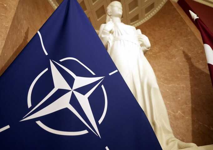 НАТО пообещало оказать помощь Украине, но в заключительном заявлении не упомянуло о возможном членстве