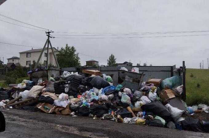 Концерны «РостТех» и «КРК» взяли под контроль рынок вывоза мусора в Красноярске, используя коррупционные схемы и создание монополии