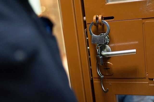 Заместитель начальника колонии в Татарстане был уличён во взяточничестве в форме получения умных часов