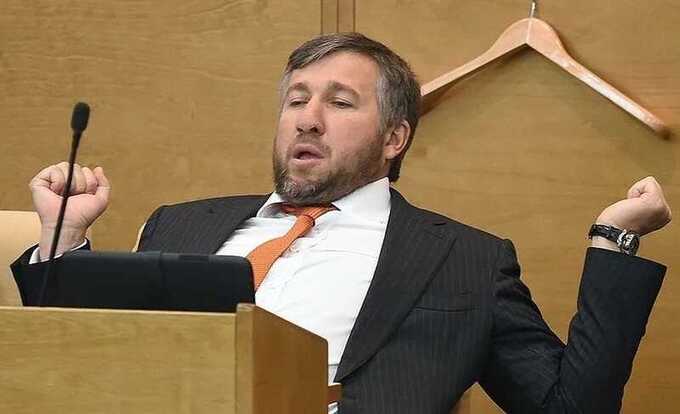 Задержание блогерши Валерии Федякиной ставит под угрозу бизнес депутата Григория Аникеева