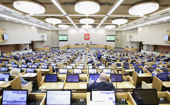 Госдума планирует ввести штрафы за просмотр и поиск «экстремистских» материалов — от музыкальных произведений до социальных сетей