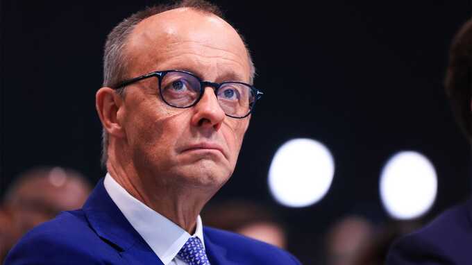 Канцлер Германии заявил, что ЕС не примет Украину в период боевых действий