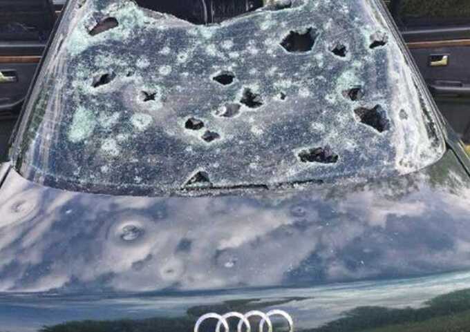 Град величиной с яблоко разбил стёкла автомобилей в Воронежской области