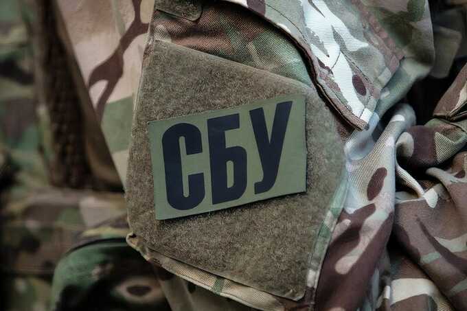 СБУ провела обыски в учреждениях, занимающихся борьбой с коррупцией, и задержала старшего следователя