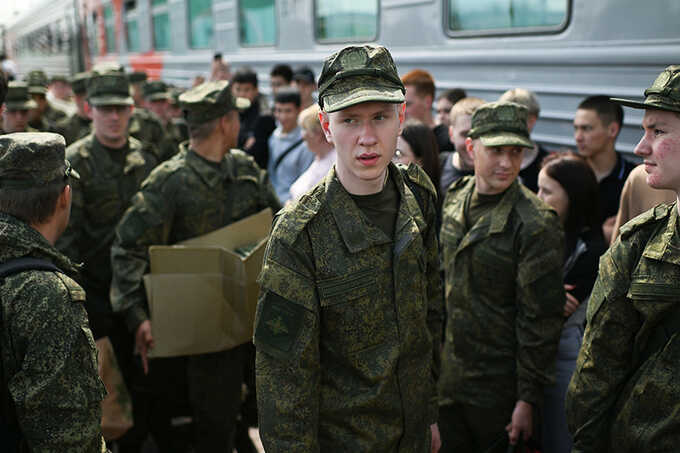 В России рассматривают возможность внедрения постоянной круглогодичной деятельности призывных комиссий