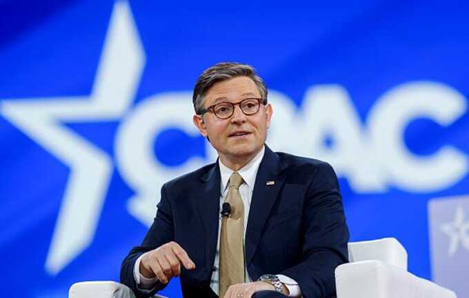 США хотят прекратить участие в конфликте на Украине, утверждает Майк Джонсон