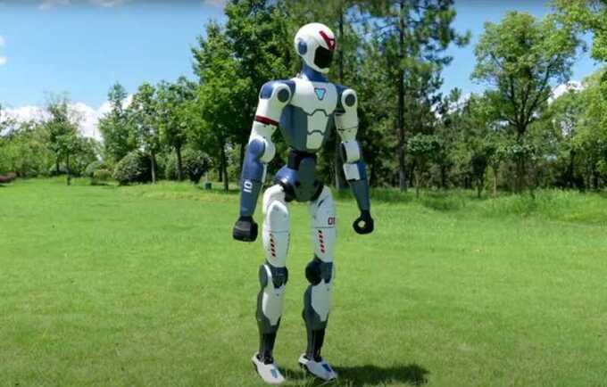 Китайская Unitree Robotics приступила к продаже человекоподобного робота R1 по беспрецедентно низкой стоимости