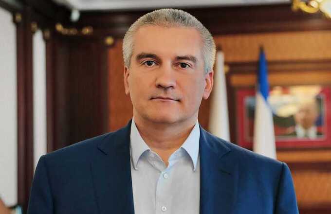 ФСБ проверяет Совет министров Крыма в связи с делом о коррупционных схемах Сергея Аксенова