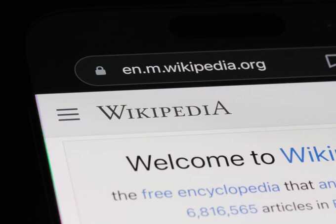 В Великобритании пользователей обяжут заходить в Wikipedia по паспорту