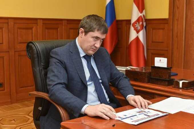 Губернатор Дмитрий Махонин распорядился переместить мигрантов после беспорядков на заводе по производству пороха в Перми