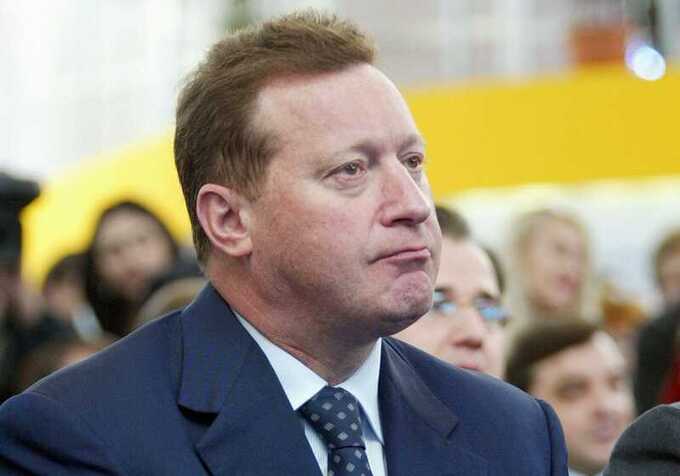 Евгений Новицкий перевёл из пенсионных фондов более 9 миллиардов рублей