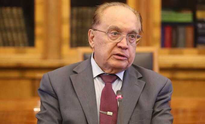 Внук ректора МГУ Антон Садовничий предпочел Кембридж, несмотря на мнение деда