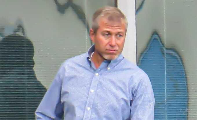 Previous executives of a firm linked to Roman Abramovich have been accused in Cyprus concerning a €25 million tax evasion matter